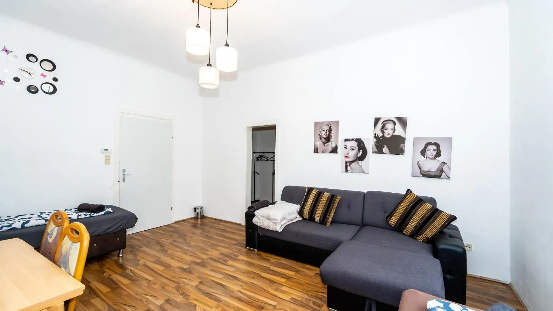 Family Rooms - 7 Minutes To Schoenbrunn Palace Vienna Homestay