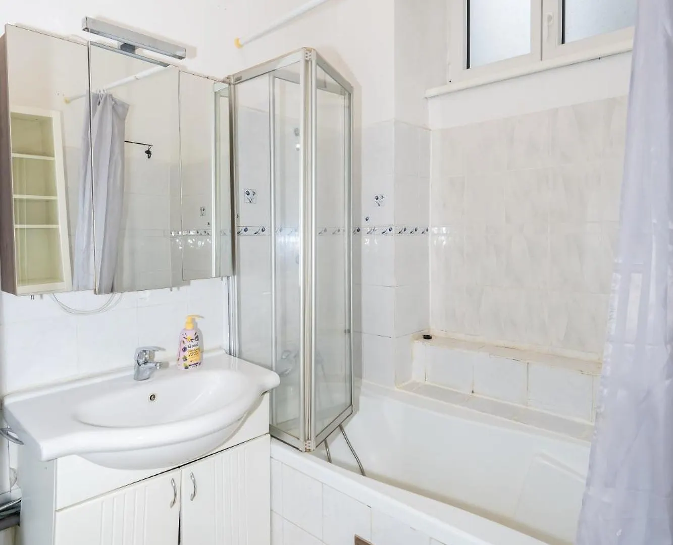 Family Rooms - 7 Minutes To Schoenbrunn Palace Vienna Homestay