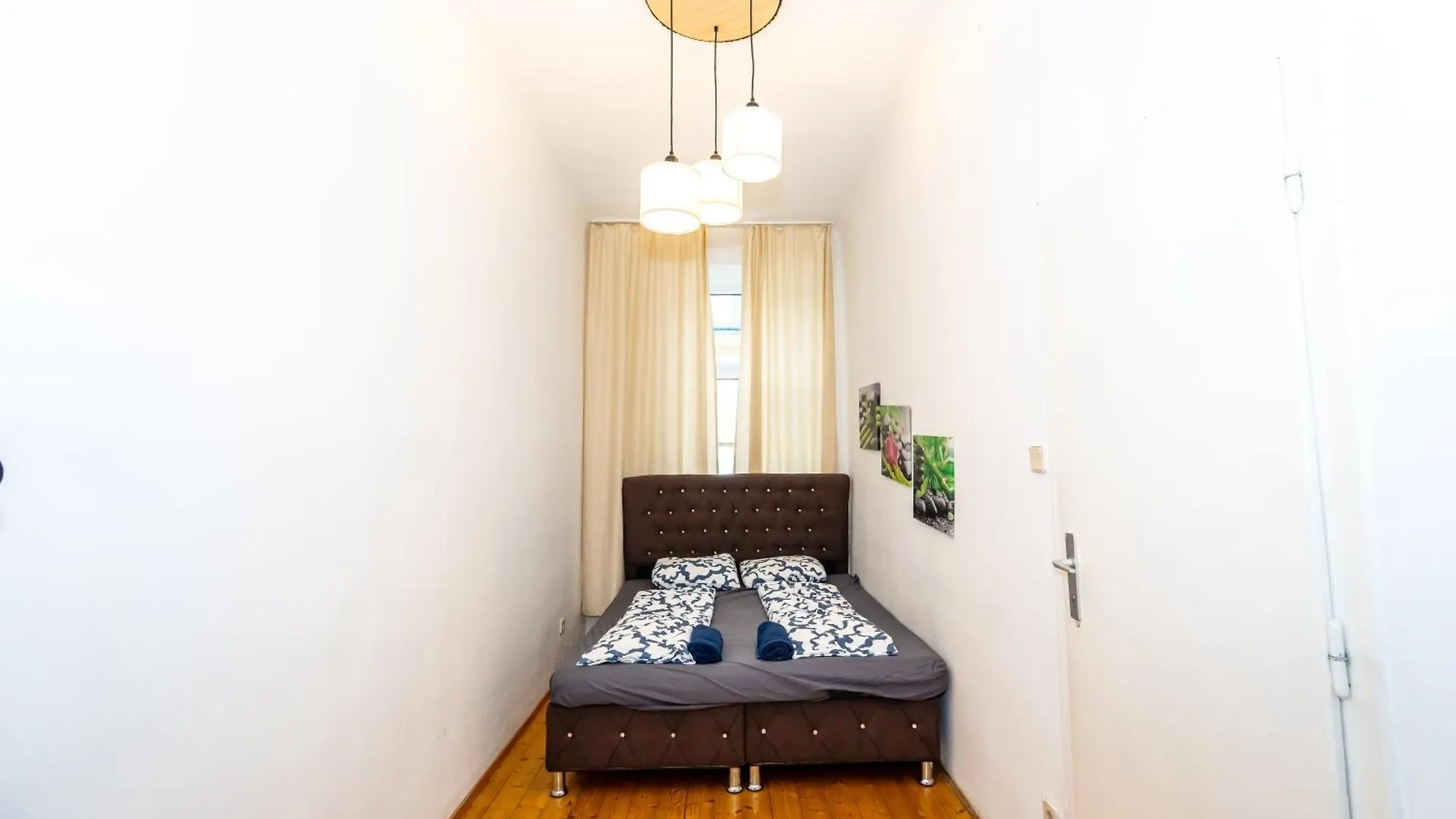 Homestay Family Rooms - 7 Minutes To Schoenbrunn Palace Vienna